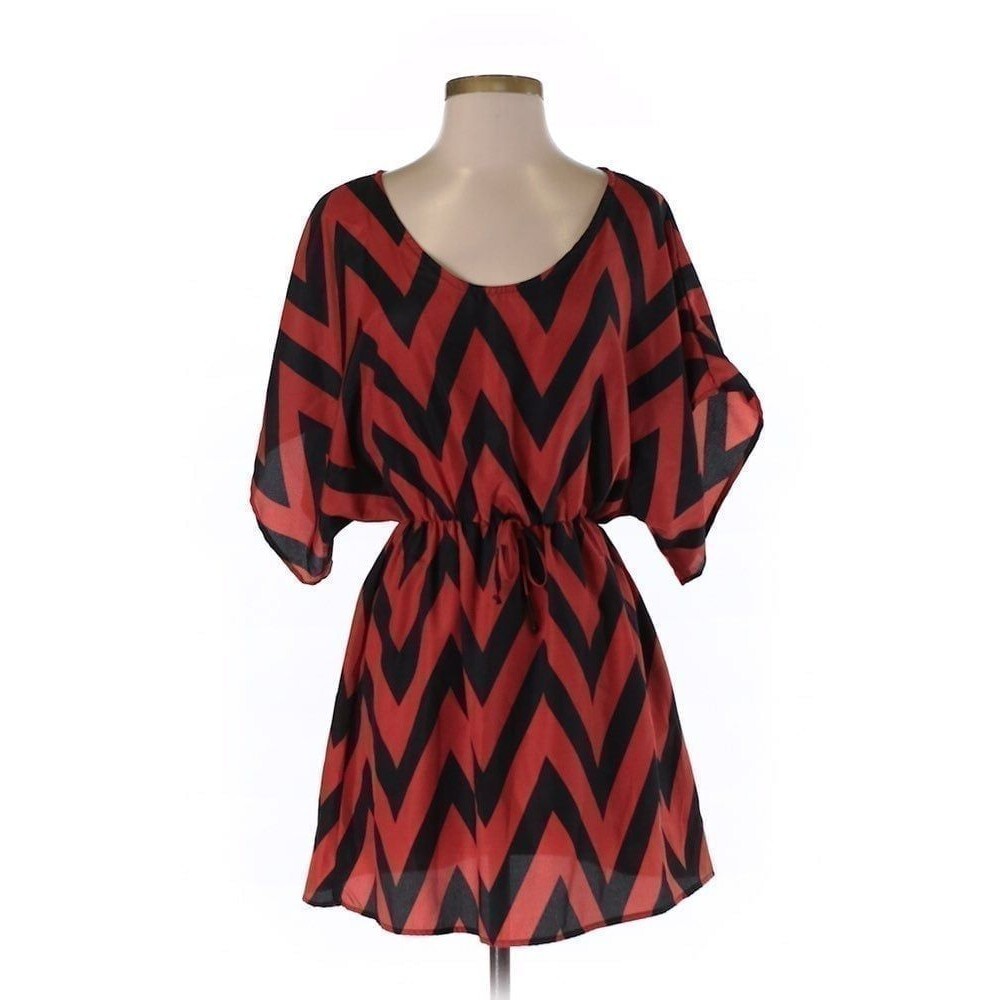NWOT Audition Red Black Chevron Fit Flare A-Line Short Sleeve Size S Dress